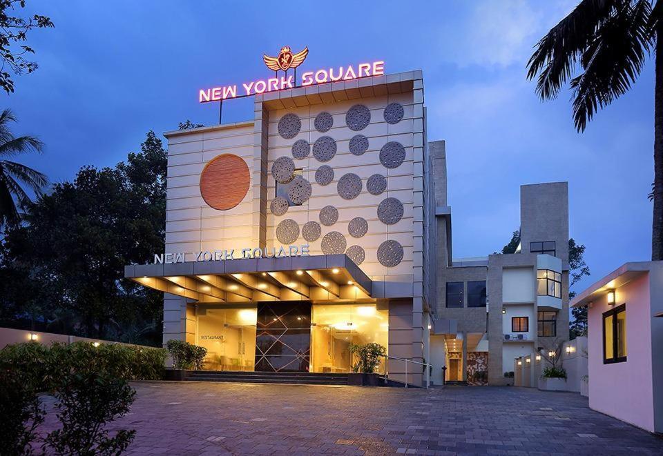 Hotel New York Square Коттаям Екстер'єр фото