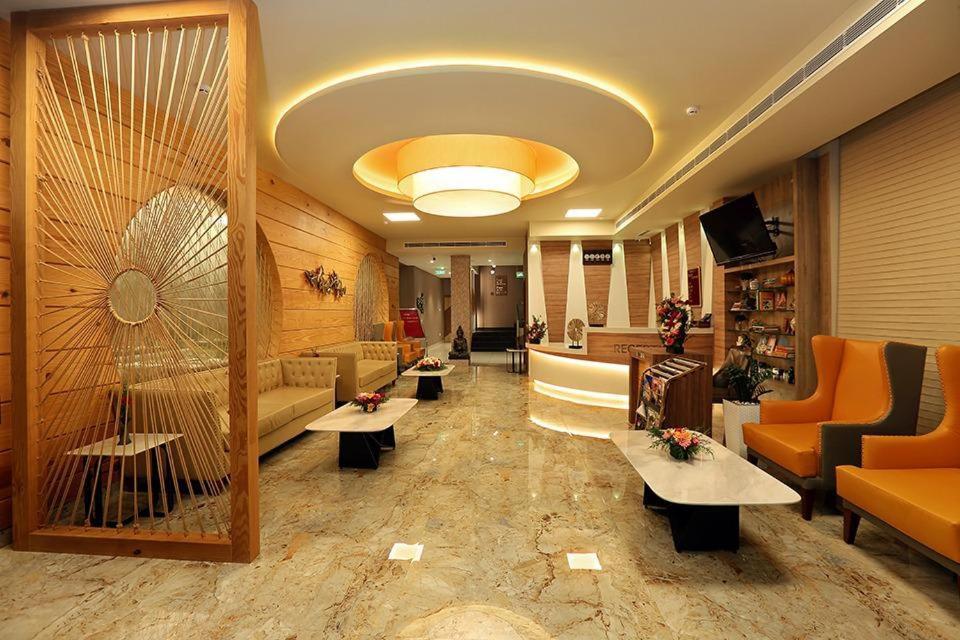 Hotel New York Square Коттаям Екстер'єр фото